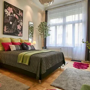  Apartment M52 - Hostaid Hungary