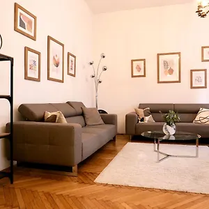  Apartment Contemporary Vaci Utca Hungary